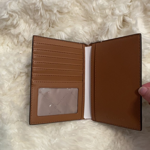 MK wallet - Picture 2 of 5